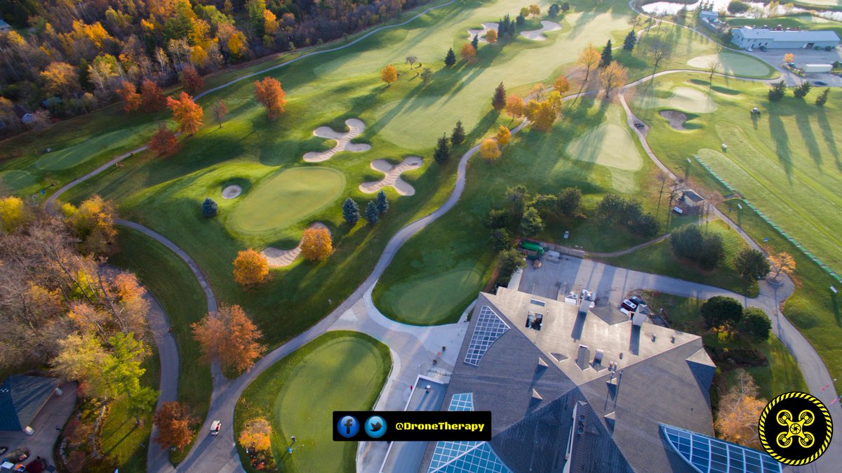 DroneTherapy's tweet photo. Perfect day for a race! Complete with Bouncy Castle &amp; Breakfast with Santa! #LionHeadGolf #IggysAtLionHead. Start time10:00am https://t.co/wQW2VoMfEs