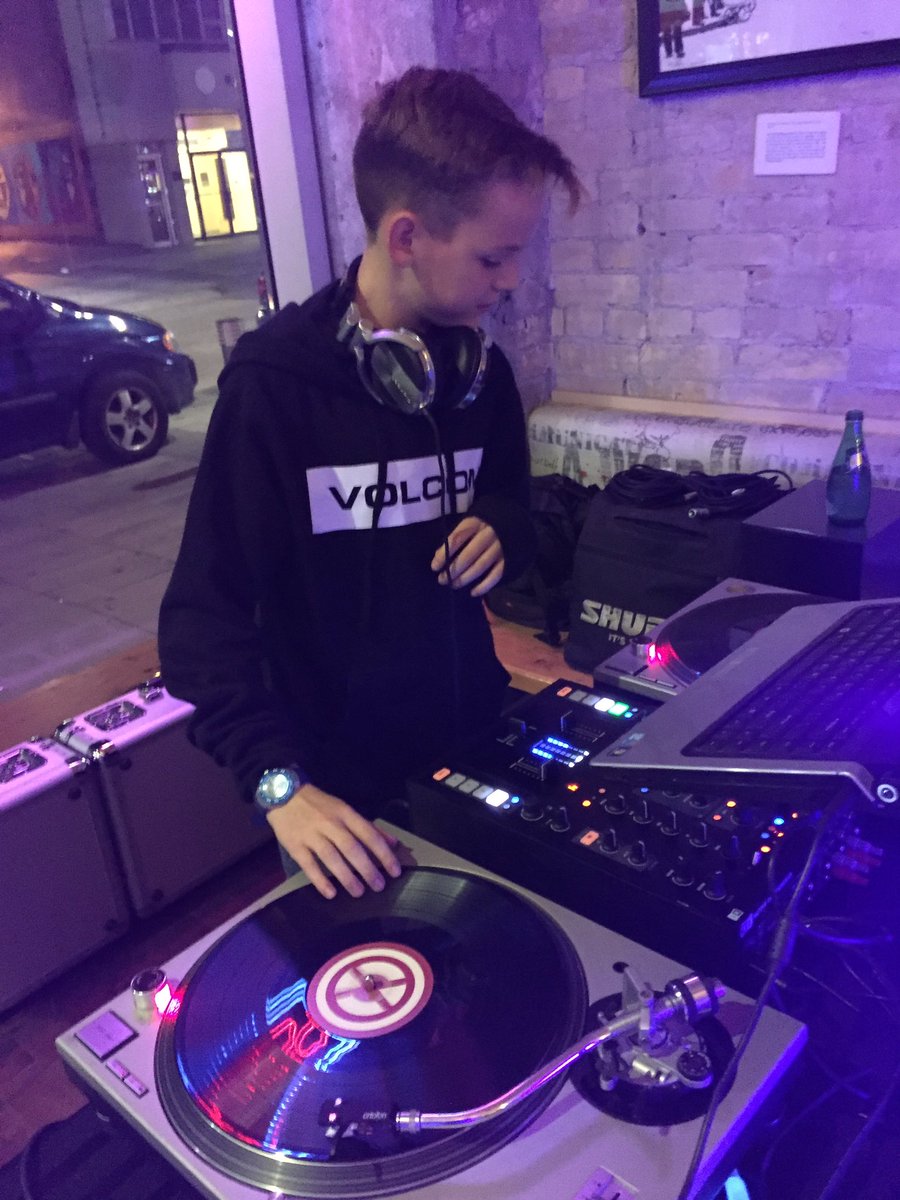 KBJaysFan's tweet photo. A very public thank you to @matter_of_taste for having me out to play a few tunes! #NightShift16 was a blast! #djsidekick #prouddad https://t.co/tHmABGJ8na