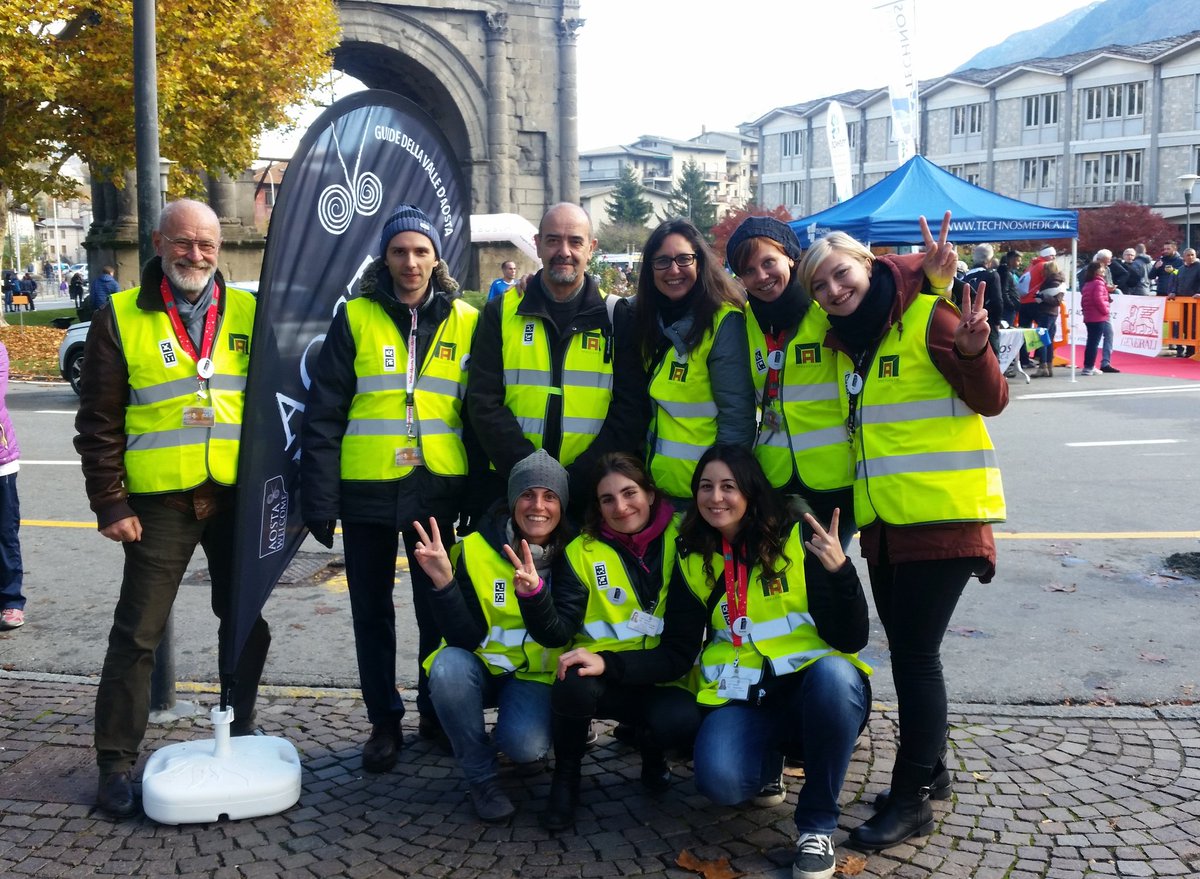 ValentinaBorre's tweet photo. Il mio team è differente.. Pillole di cultura con #aostawelcome alla #Mezzaosta oggi.. #Ilovemyjob https://t.co/T3x8OM7ZC5