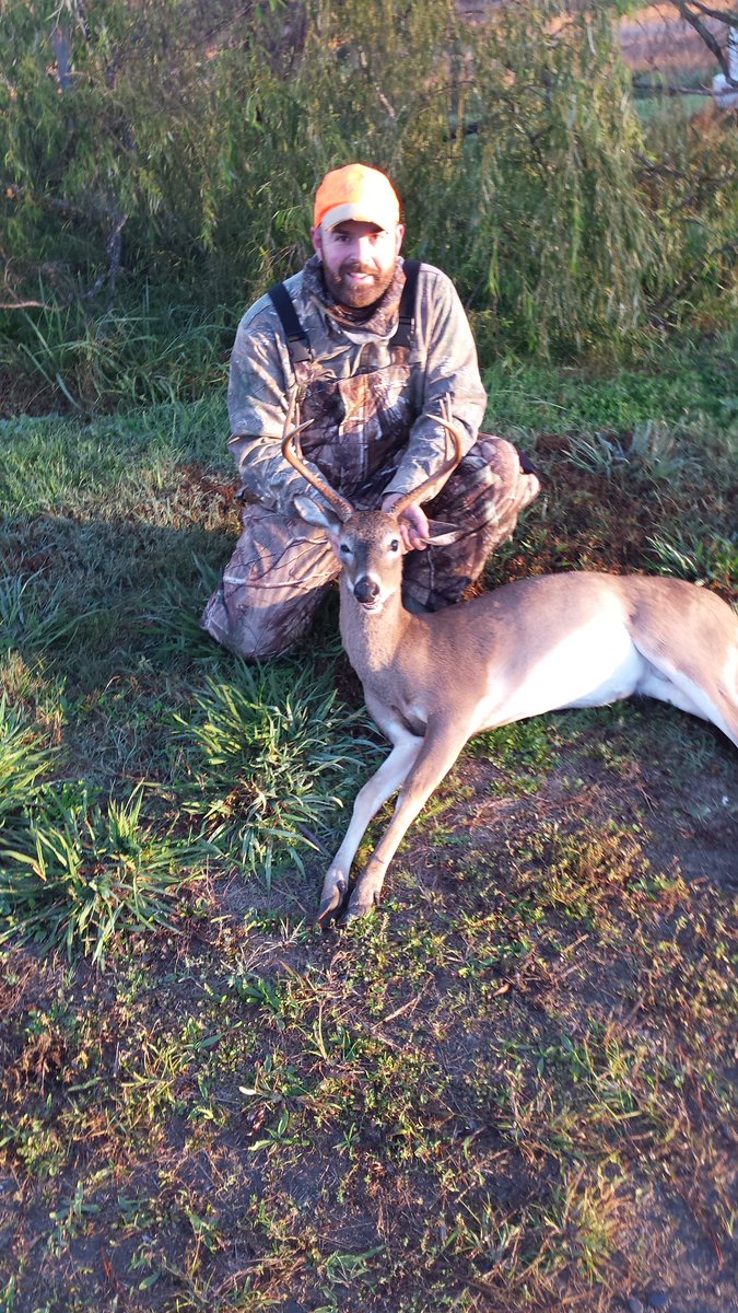 mike2003dodge's tweet photo. My biggest buck ever!  #ThompsonCenterImpact https://t.co/VUGP2CYPmv