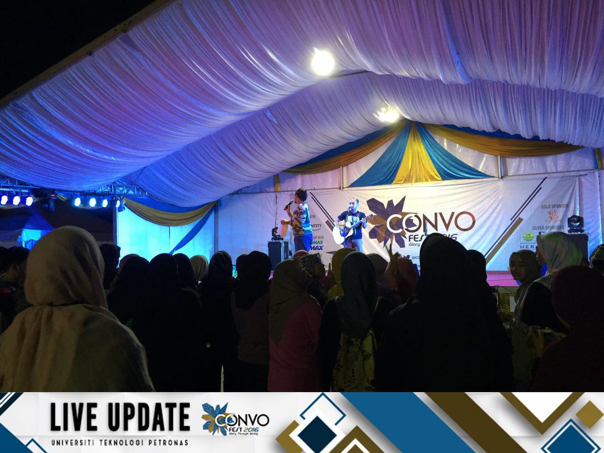 CONVOFEST_UTP's tweet photo. 🎉Live update - Day 3 of CONVOFEST 2016 is here and head on down to V4 Convosquare for our CONCERT NIGHT ❗🎉
#CONVOFEST2016
#utpconvo16 https://t.co/yh8ALWmJGJ