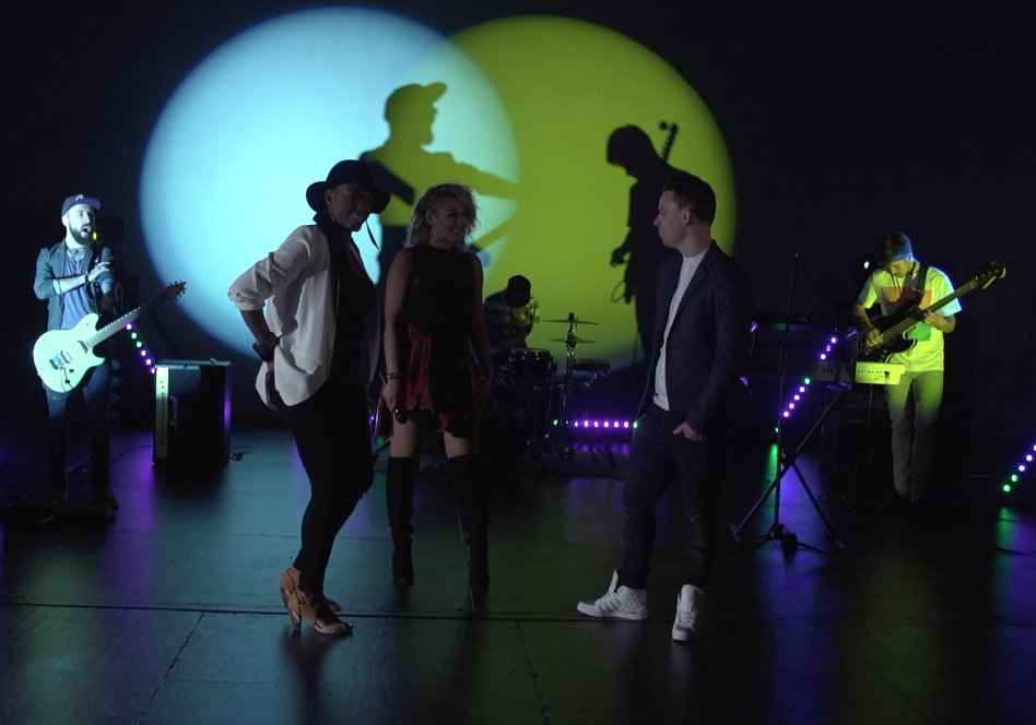 So much <3 <3 <3 LOVE <3 <3 <3 So much MUSIC 
<a href="/MusicRetweet_/">Music Retweet</a> Check out our #Promovid in our bio!