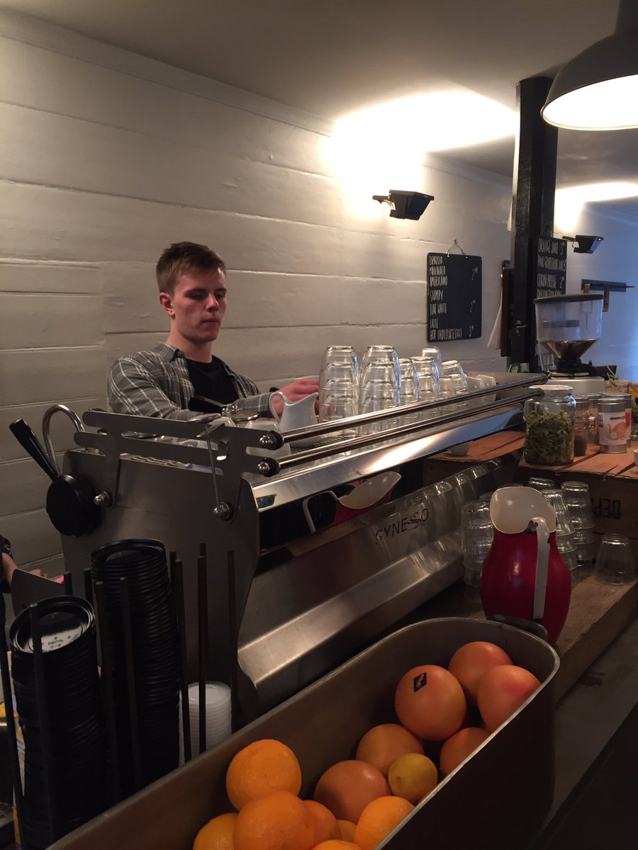 PerfectDailyG's tweet image. Sunday coffee @fernandezwells ☕️️👏🏻 #FincaLimoncillo #pulped natural #caturra☕️️