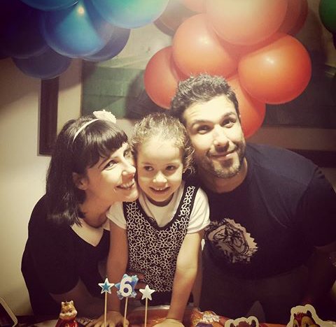 RenataPirillo's tweet photo. Titia Renata e titio Glauco No Aniversário da Minha Sobrinha Luisa!
Meu Amor Fazendo 6 Aninhos de Muito Amor #LindaDaTia #6Anos https://t.co/Je22j0I6Wo