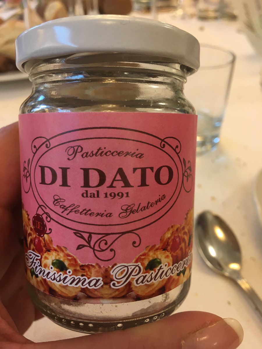 RominaSodano's tweet photo. #dolci & #distillati #pasticceria #Didato chiusura #cena di #gala #cenandosottouncielodiverso #alfonsinalongobardi https://t.co/m3j2UbUErV