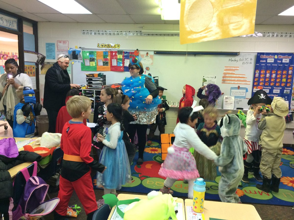 HeronFirsties's tweet photo. Halloween Fun! https://t.co/rRxb7sZmQa