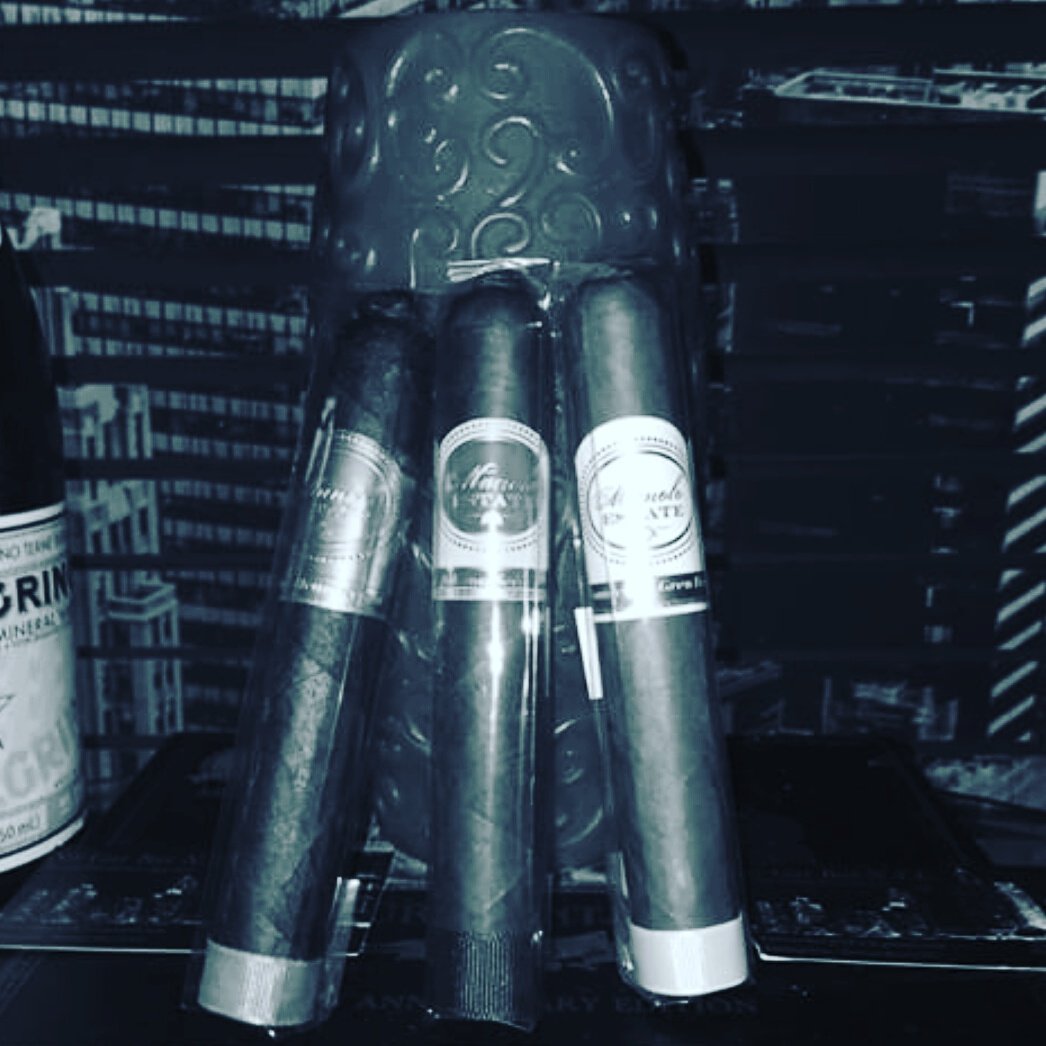 MasterBlends's tweet image. #SmokeManolo