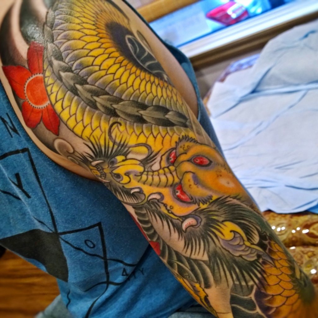 BlueBloodTattoo's tweet photo. Dragon sleeve in progress. Follow Edith https://t.co/u08EjU17fG &amp; https://t.co/hnoBSgTa2g #bluebloodcustomtattoos https://t.co/dEc6oWrYWF