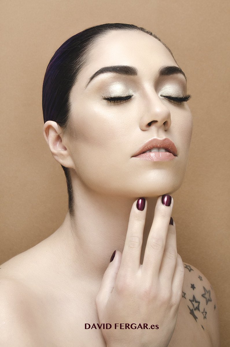 DavidFergarMua's tweet photo. PIEL DE HIELO Editorial con @ezlis1 Look natrural con las pestañs como protagonistas #beauty #belleza #photography #makeupartits #fashion https://t.co/g7XOW2VzjR