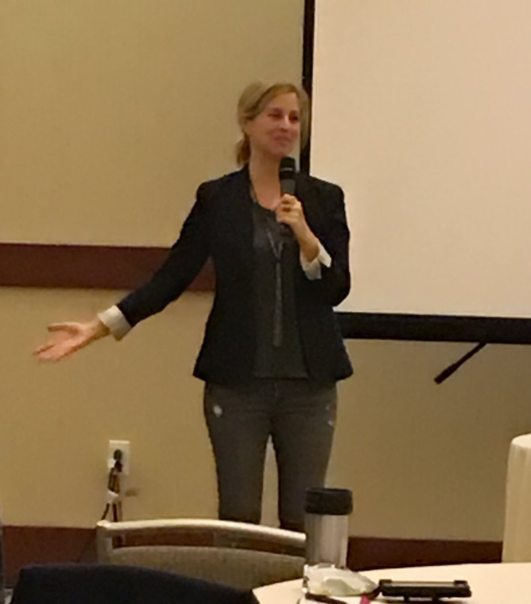 <a href="/sundaymuse/">Sunday Muse</a> starting out the day in her #GeneralSession at #MAVO2016 #Day2 #VO #ActorsLife 😀🎉👠💃💃