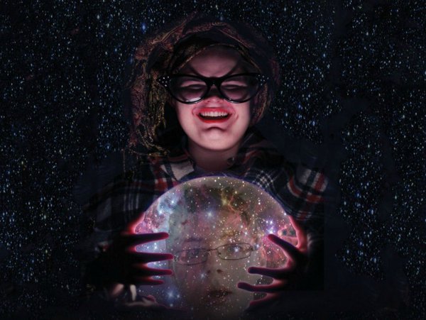 Ég spái því..... að ég muni alls ekki passa í neinn kjól um þessi jól :)