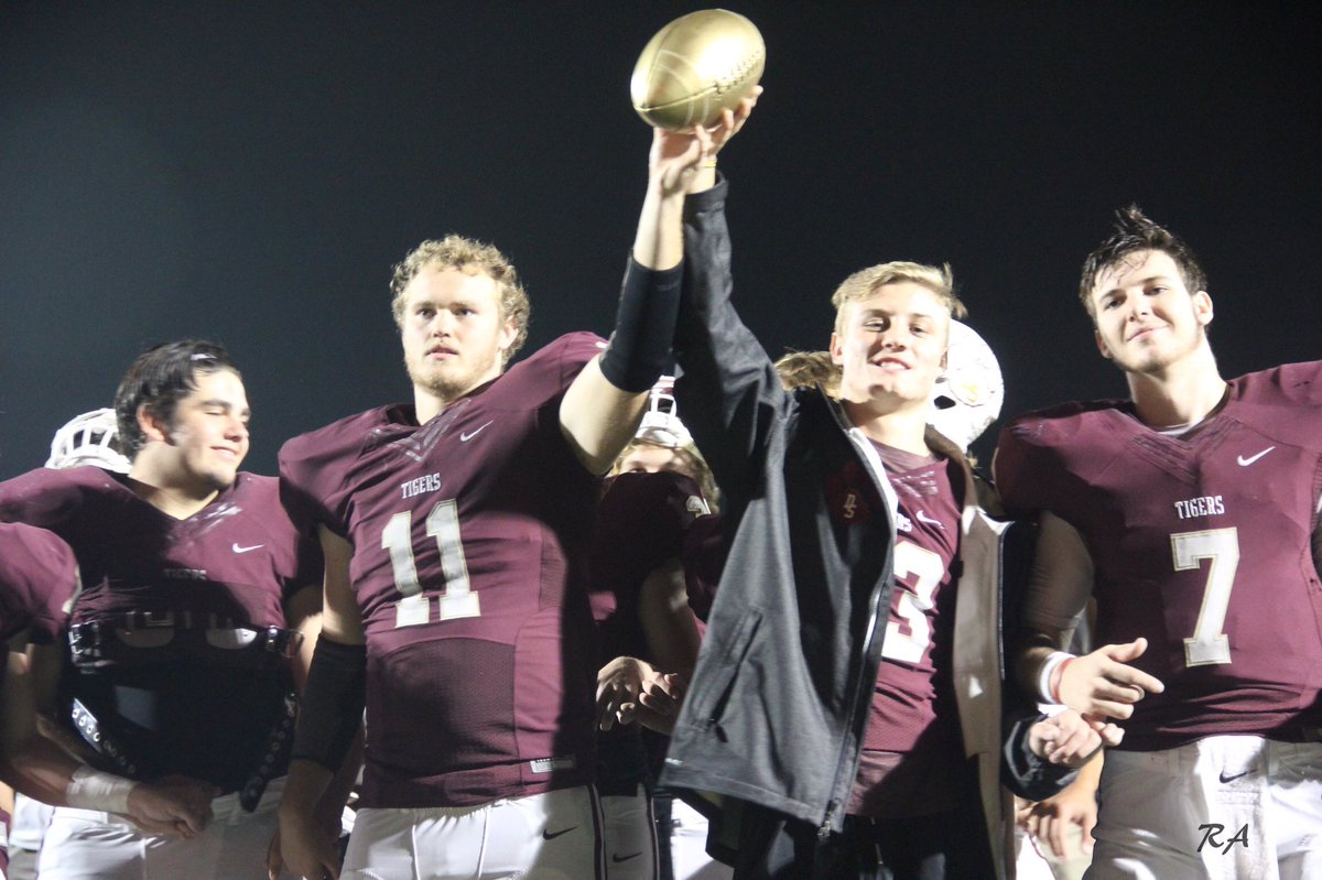 adairphoto16's tweet image. DRIPPING SPRINGS TIGERS ARE DISTRICT CHAMPIONS!!!! ROLL ON TIGERS!!! @DSFBTPD @myDSHSnews @OneTigerNation