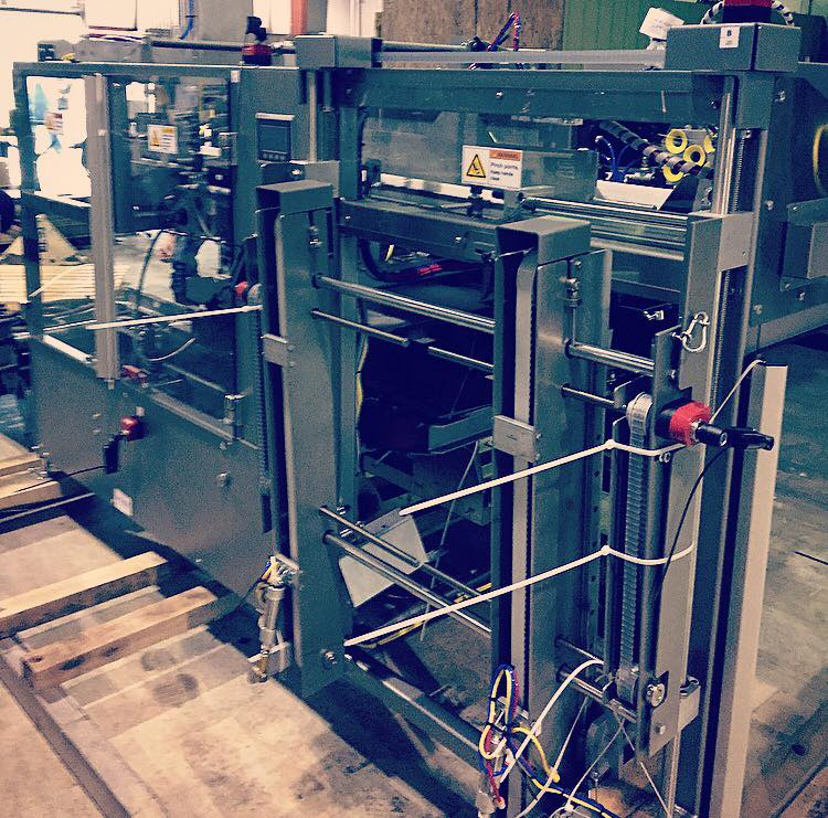 DelawareOnTap's tweet image. A new brewery toy! It's an exciting day at a brewery when new equipment arrives, like when @FoDoBrewing received their new case erector!