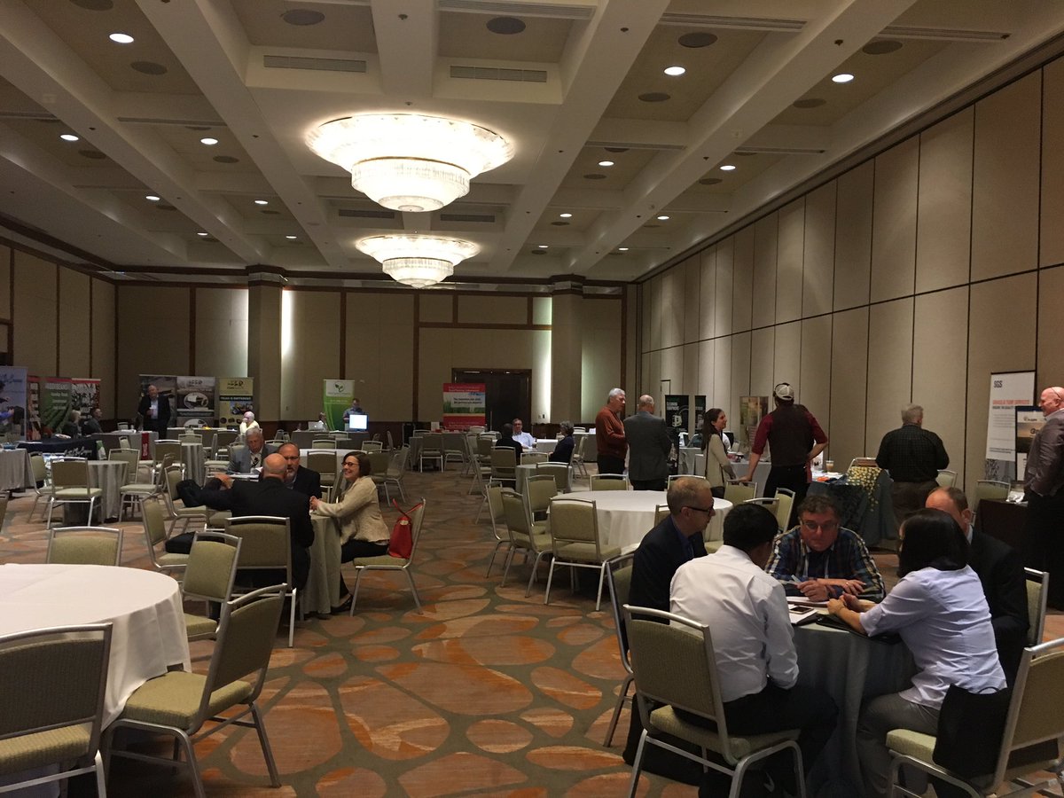 Better_Seed's tweet photo. Things are getting started on the trading room floor at #FLS2016. Remember, @Better_Seed committee meetings begin at 1 pm Central! https://t.co/ITsqVnKLV3