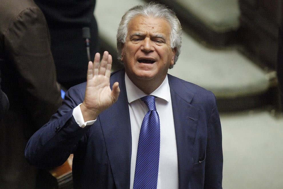 lcappella's tweet photo. @DomenicoMoselli quelli del si😀 https://t.co/GhVkb40d30