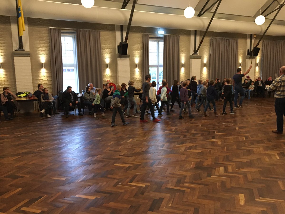 St_Sebastianus's tweet photo. Exercitie examen nieuwe jeugd jong St. Sebastianus @StProvidentia onder leiding van tamboer-maître @Bosw8erRick https://t.co/wtIW41NZTm