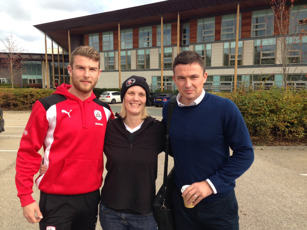 Denno11Moore's tweet photo. Pre-match photo yesterday with Sam &amp; Hecky at St George's Park @bfc_official 😀⚽️ https://t.co/rX4KlEPC4e