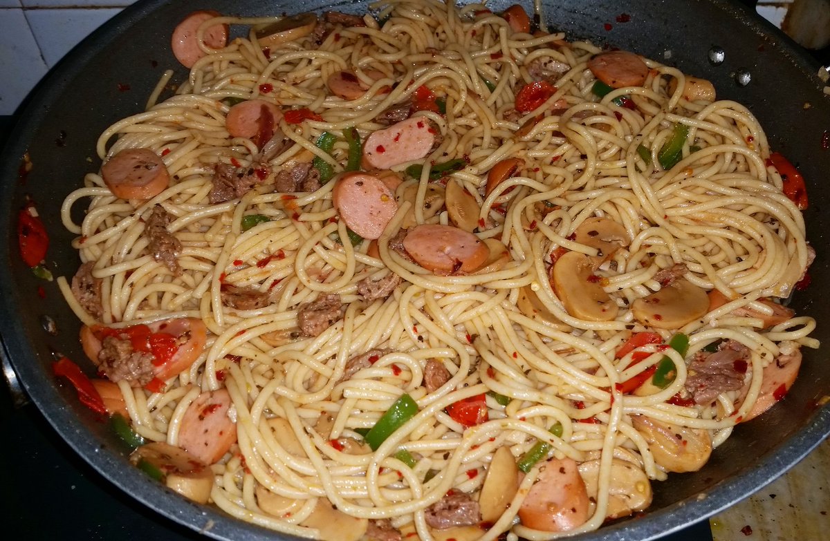 CiekWan's tweet photo. haa mari mari #CWFood #Pasta #Spaghetti https://t.co/uz5z68p1cG