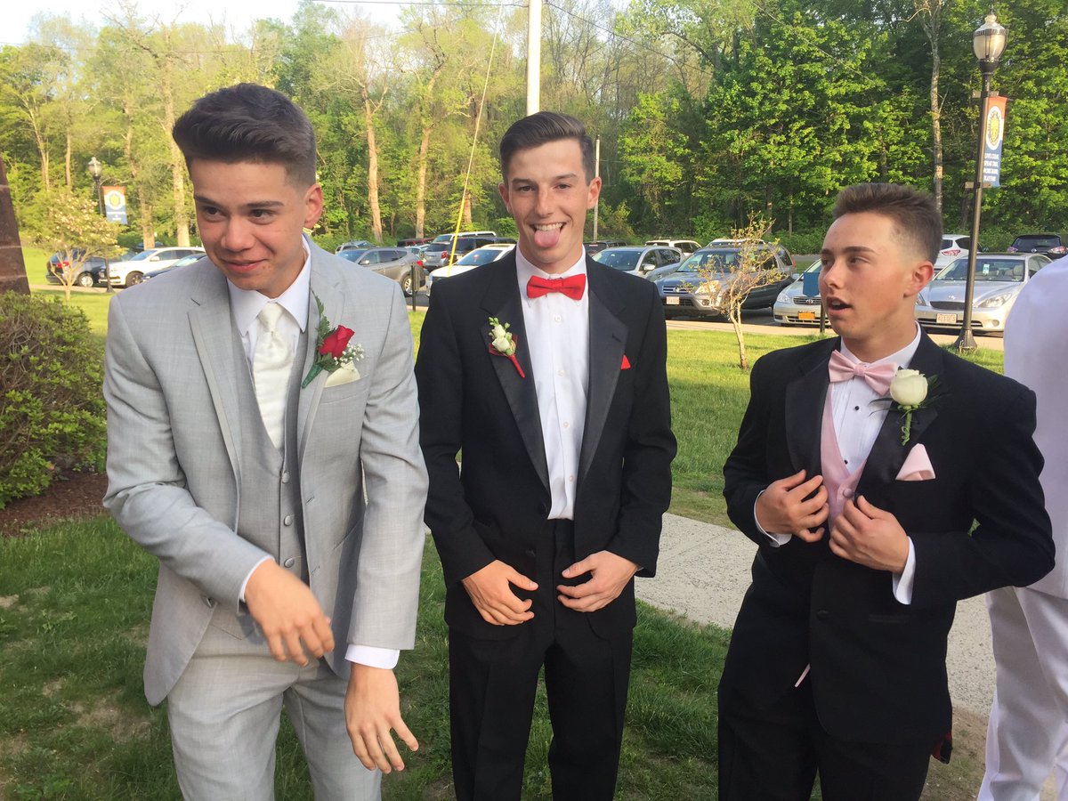 _brendankane's tweet photo. Happy birthday to the day 1 lad @NellyCotto24 #estubes https://t.co/DW8nBFrvQ6
