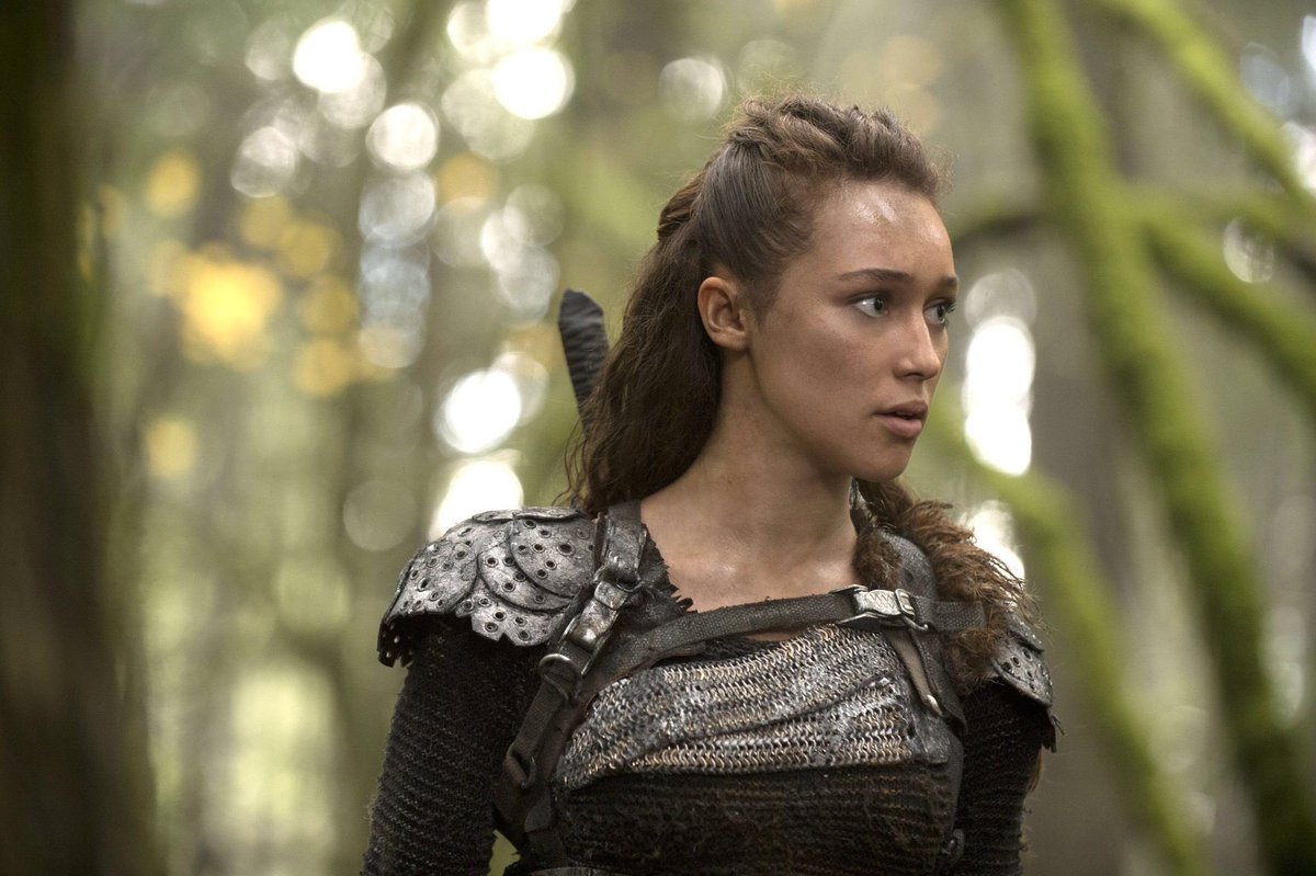 xthreads_'s tweet image. Lexa 

- heda
- badass
- loved Clarke
- I miss her so badly
- jus drein jus daun
- HOT AF
- deserved better
