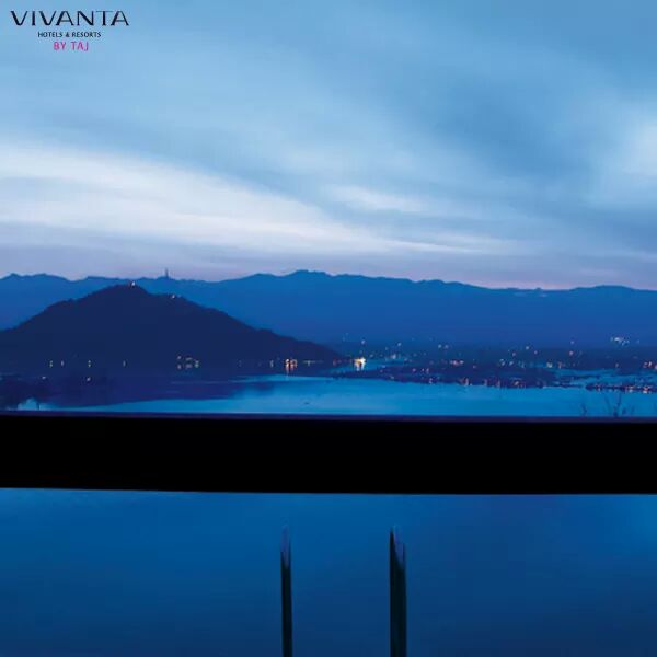 VivantaHotels's tweet photo. Cool off in the mountains this summer!
Soak in serenity at #DalView, #Srinagar: https://t.co/J2TsUnhfHs https://t.co/dKjvj93aHf