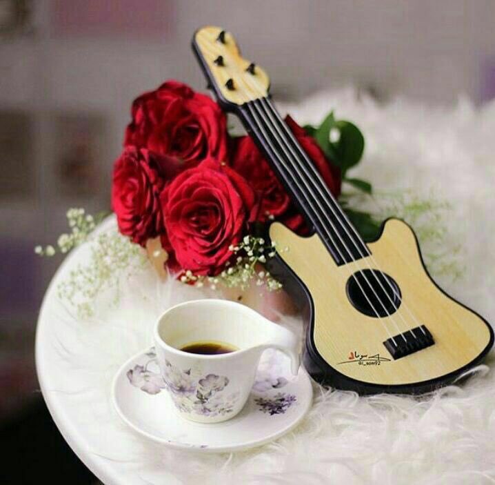 وَ فِيْ قُلبِي أحَاديثٌ لَيتنَي إستَطيعَ آلقُدرةَ عَلى إيصَالِهَا لِمَنْ أريدّ
#مساء الخيير 🌹