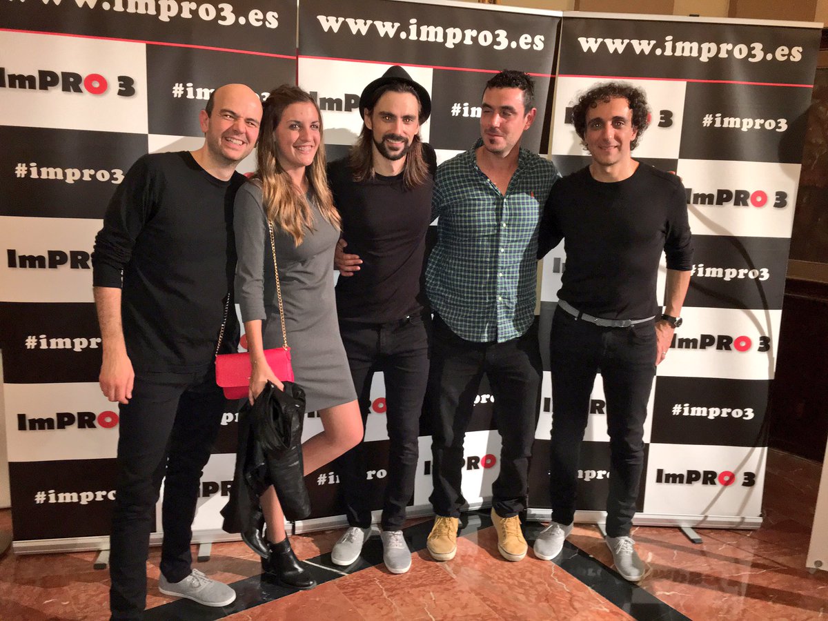 EvaMassia's tweet image. Gran noche con tres cracks @Jandro @jesusfmanzano @Moraga_Miguel @teatroolympia #Impro3 #Valencia