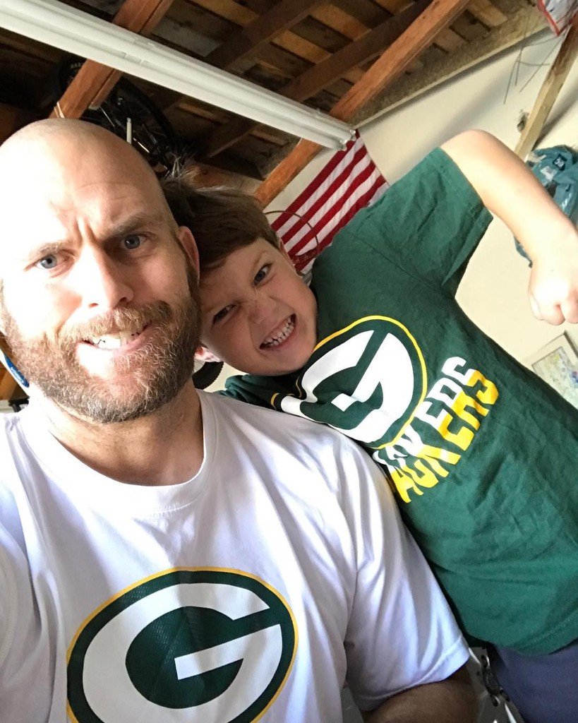 kylethorne10's tweet photo. Go Packers! #thorneboys #domination https://t.co/ywVTdU9To5 https://t.co/0Q513F6qU5