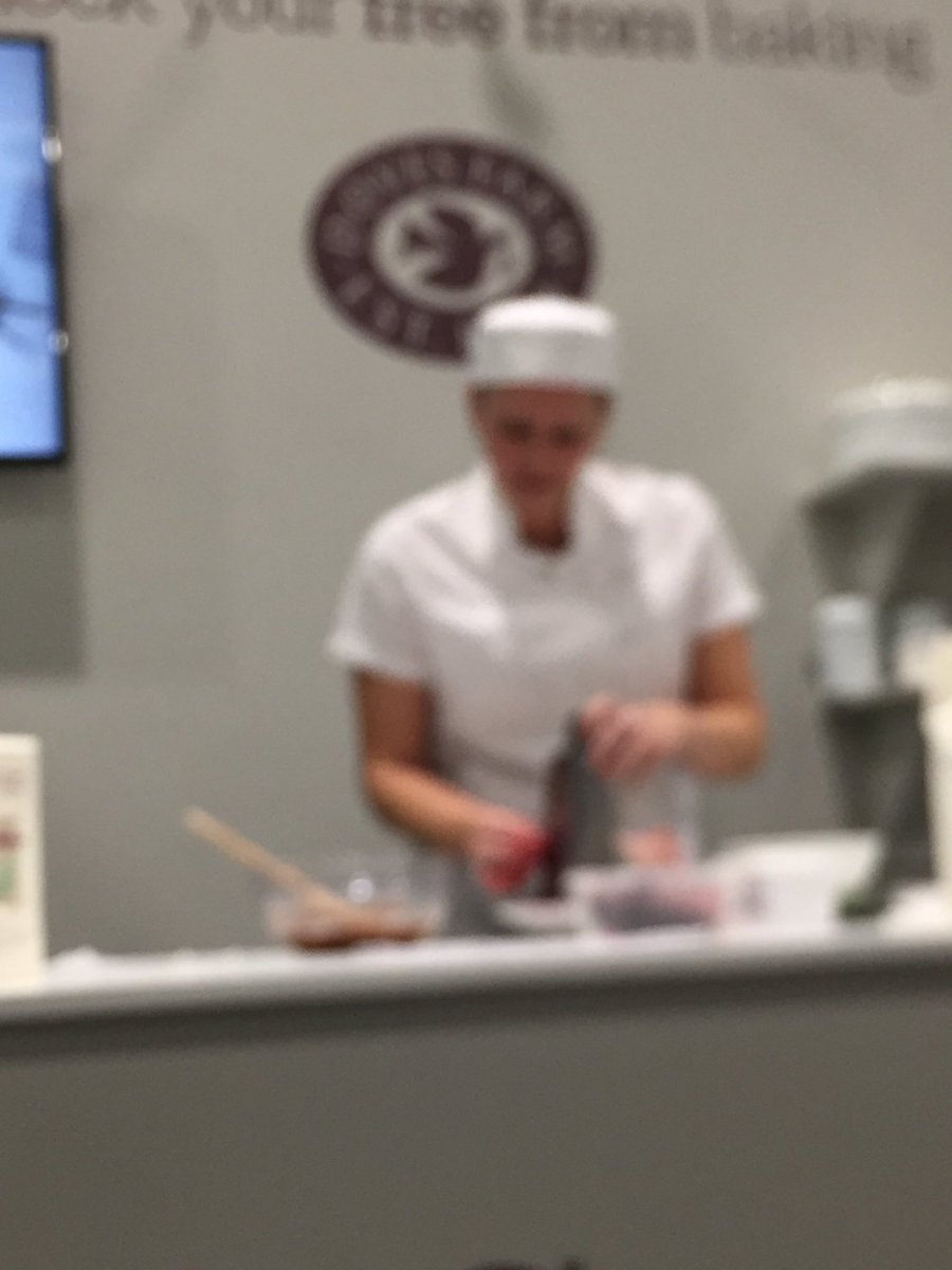 FoodFreedom01's tweet photo. Great day at @AllergyShow North! All recipes I created today will be on the website tomorrow! https://t.co/vYudwDpDwQ