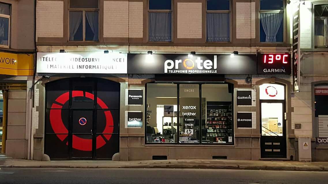 GpsWaterloo's tweet photo. Passez nous voir Lundi dans notre point de vente chez Protel #fenix3 #garmin #gpssport #coucou #gps #brussels #belgium gps-sport.be https://t.co/dYU8qmro43