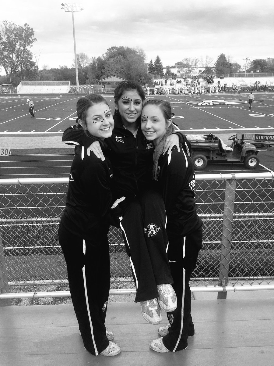 ash_mosquera2's tweet image. Forever cherishing these memories and thanking the people who made it great💋🏈 #OnceASequoitAlwaysASequoit