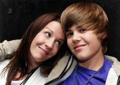 FlorDeBelieber's tweet image. Especial Justin y Pattie

Den Retweet para sumar mas votos
No ignoren
En unas horas cierran las votaciones

#EMABiggestFansJustinBieber