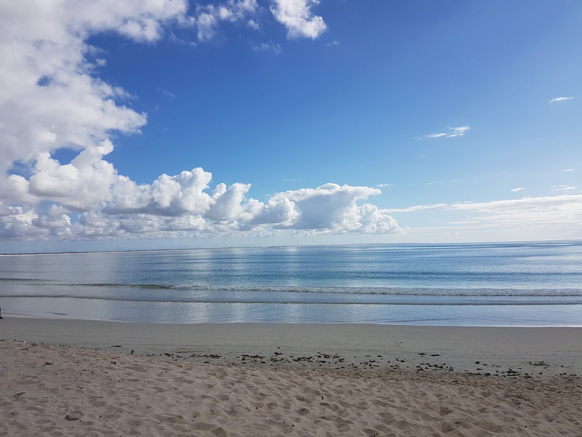 struisfish's tweet photo. Such an awesome day at #struisbaai today. #summer #beach https://t.co/Kgr2Z8LUiV