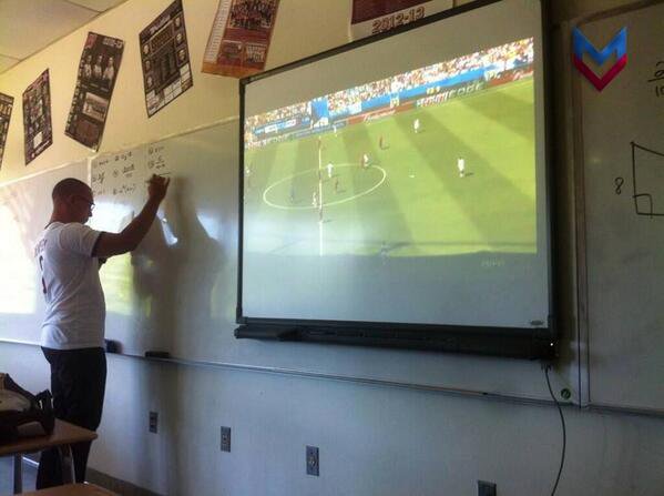 MotivacionesF's tweet photo. El mejor profesor del mundo. https://t.co/uJc1yX45Tk