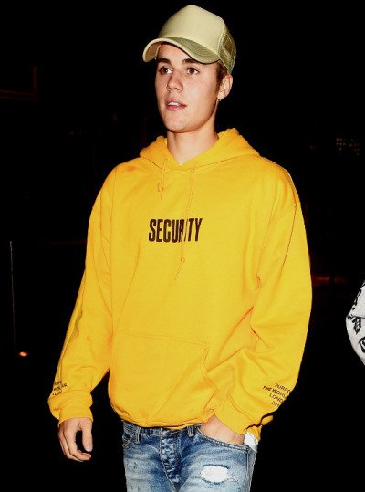 projetopurposeN's tweet image. VIU ESSA FOTO? DÊ RT PARA CONTAR COMO VOTOO
 DIRECTIONERS E BELIEBERS #EMABiggestFansJustinBieber