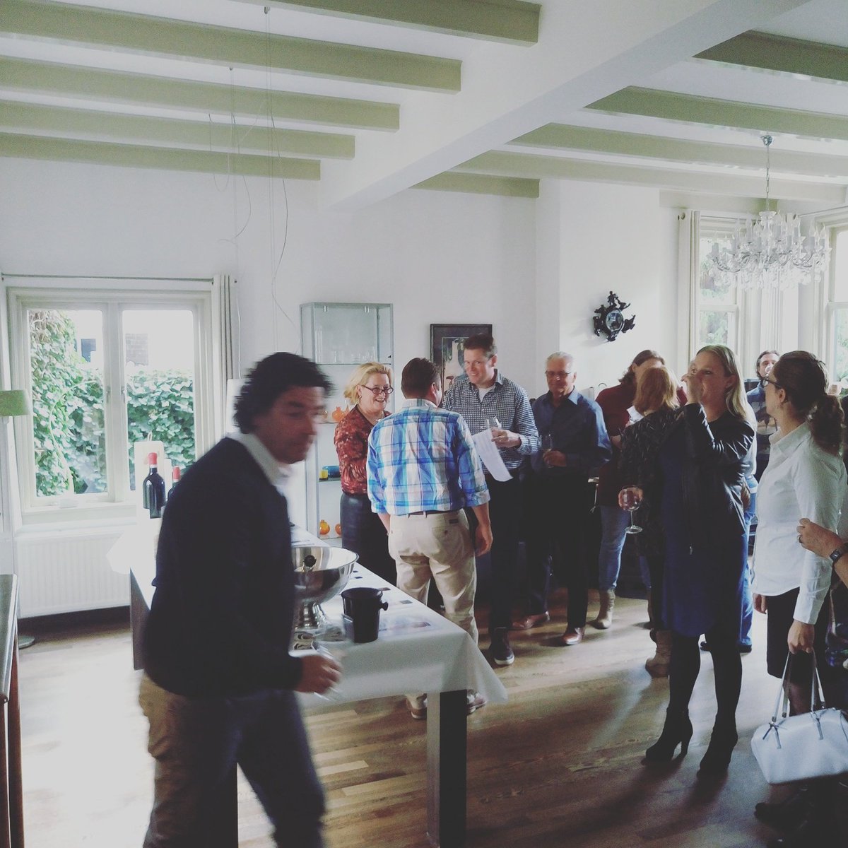 Fijne wijnproeverij bij <a href="/AlbertsTaste/">Albert van Efferen</a> en <a href="/AstridsTaste/">Astrid Schreuders 🍷🍽</a> met o.a. ook <a href="/Meneer_Baas/">Harrie Baas</a> en zijn Italiaanse topspul! #super