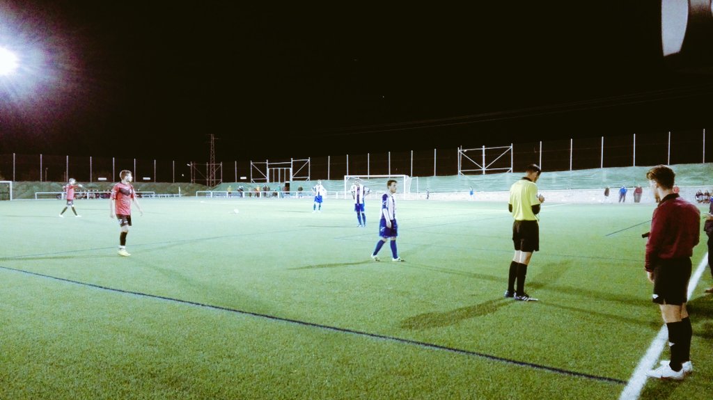 javierm26205999's tweet photo. Victoria sufrida del @POZOBLANCOcf  frente al @CDHINOJOSA10. https://t.co/33cxfJ5bnI