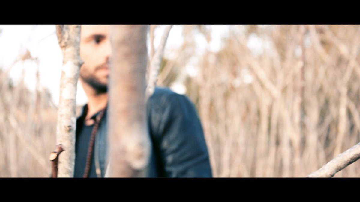 Davide_off's tweet photo. "Nessuno ha mai detto che sarebbe stato facile" ...
Domani la nuova #mogcover !!!

#life #music #guitar #acoustic  #world #song #mogments https://t.co/nZpN88yN5g