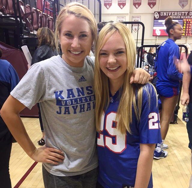 Addie_Barry's tweet photo. Loved seeing my biggest fan last night! @ChandlerWewers ☺️💙 plus meeting the cooler Addy Berry #rockchalknation https://t.co/K5jIL4xvBJ