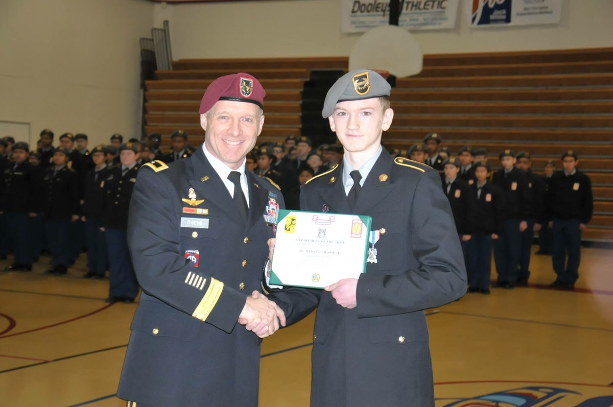 jgren14965's tweet photo. Cadet Gabriel Patrick received the Army's highest Award for a cadet ,the Medal of Heroism for saved a young woman that was in need https://t.co/hDhAcsruzc