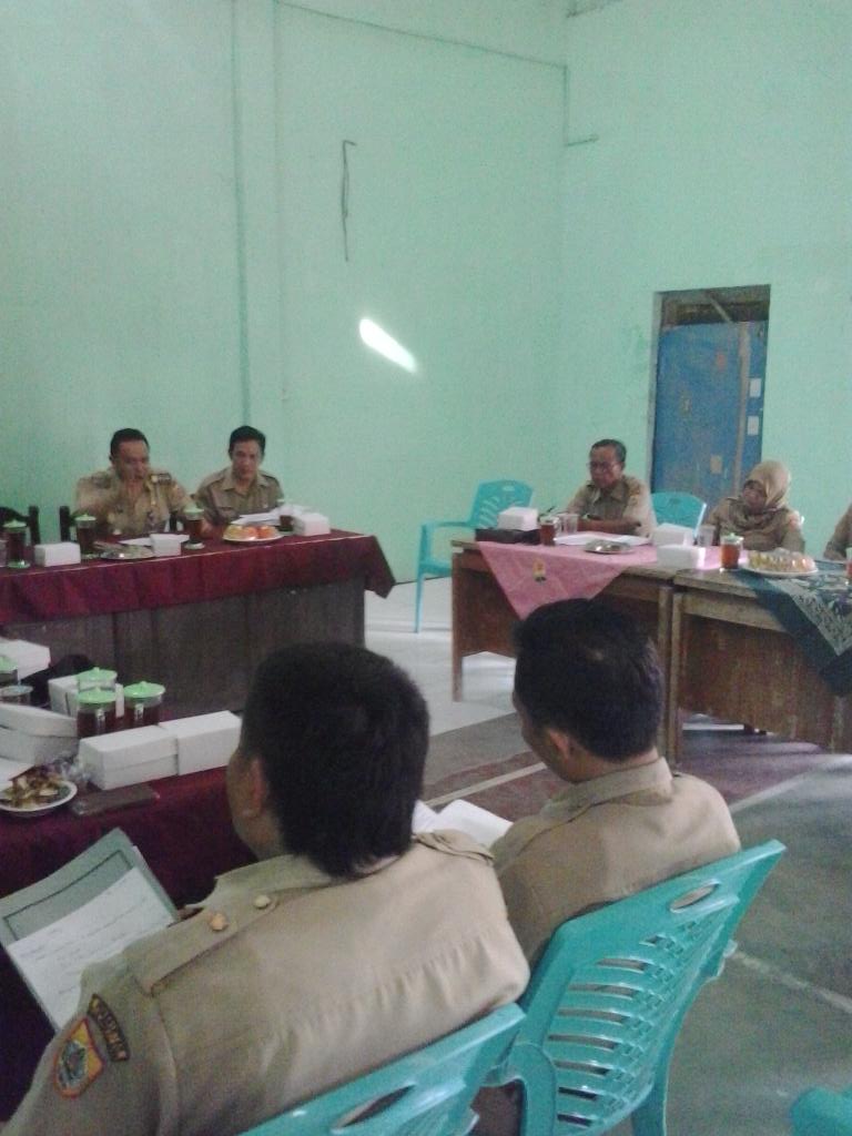 Syahrul868's tweet photo. @BapermasKBPml Touring Apel pagi dilanjut rapat evaluasi kegiatan Pembangunan di desa Danasari... https://t.co/5IfDvg5mlH