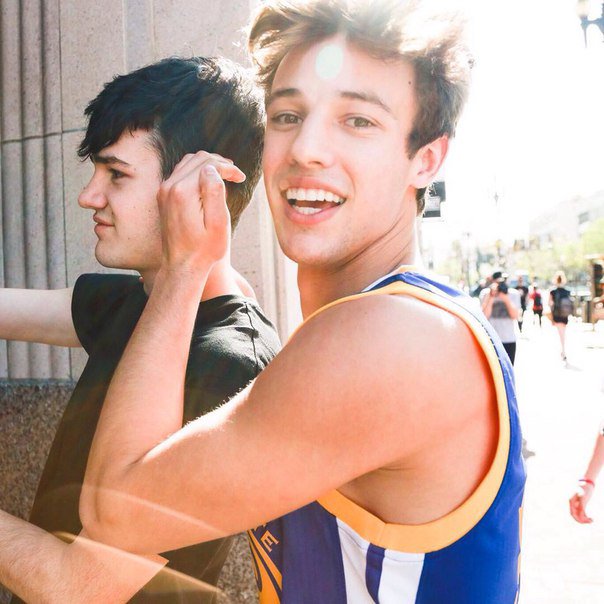 Thank you for being there <a href="/camerondallas/">Cameron Dallas</a> 😘😘😘