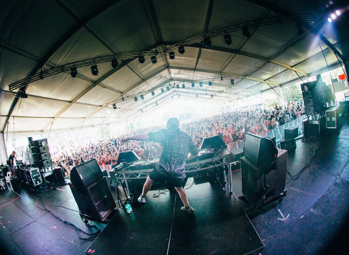 Played my first festival set then went and did a b2b w/ <a href="/Ookayx/">Ookayx</a> at the after party... what a day/night 

Thx <a href="/THISxxTHAT/">THIS THAT</a> 💕
📷: <a href="/transfr_/">Jackson Buckley</a>