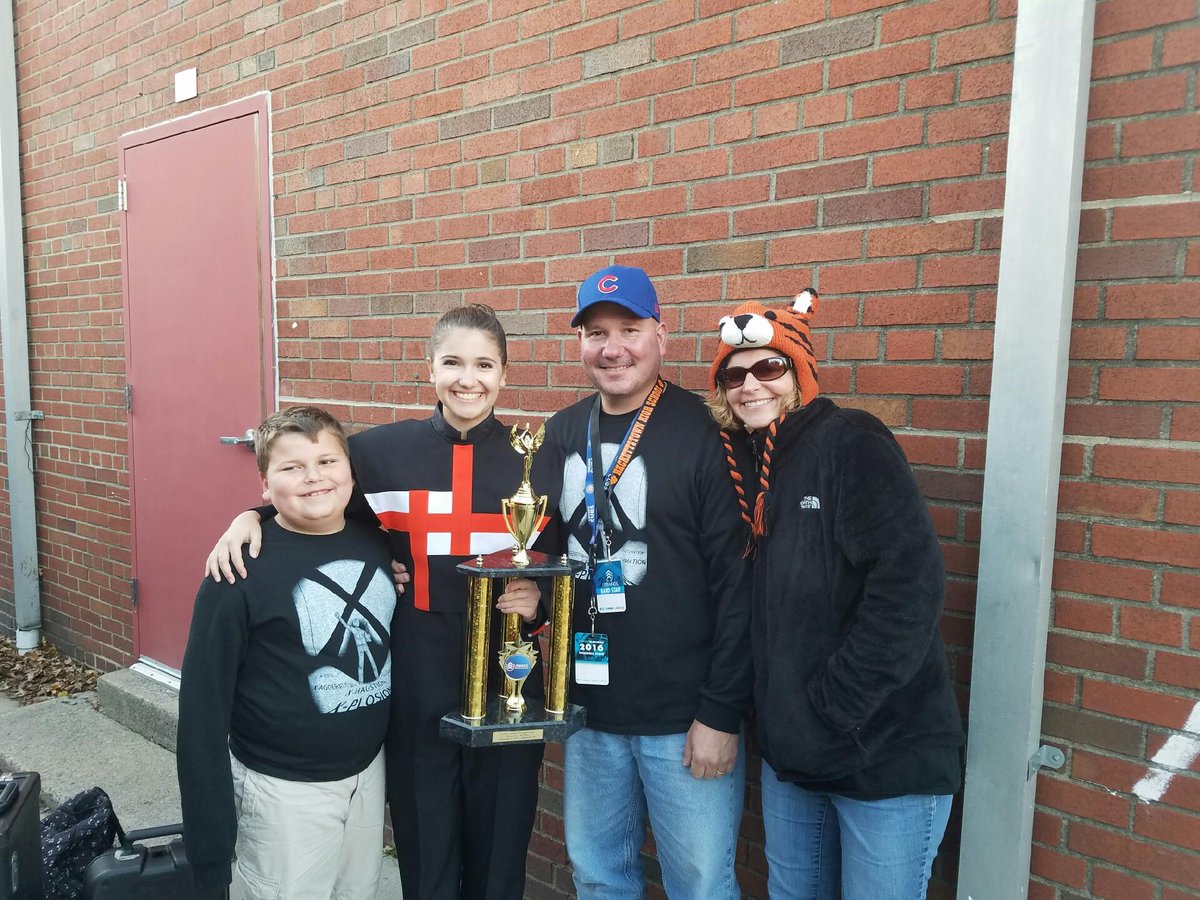 kahajo's tweet photo. Proud Daddy @jeffjohn35 #marchingband #usbands2016. Go Tigers! https://t.co/udgROxBoob