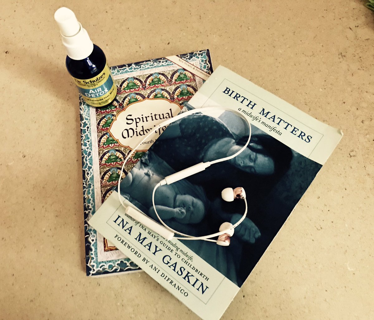 teresapalmer's tweet photo. #ThisBlissLife Birth prep with the guru #InaMayGaskin, good smells and zen tunes with my fav @sudiosweden headphones https://t.co/UoCiILV1Jv