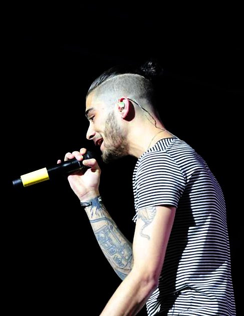 ZaynDailyVotes's tweet photo. 50 RETWEETS = 50 VOTES

I’m voting for @zaynmalik for New Artist of the Year Un-Leashed by @TMobile #AMAs https://t.co/OoGXdqkleZ