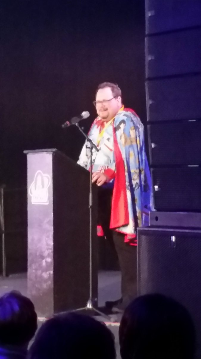 halcon_scificon's tweet photo. Look who made it! #ClosingCeremonies #halcon2016 #FatApollo https://t.co/fZm3Vl31L5