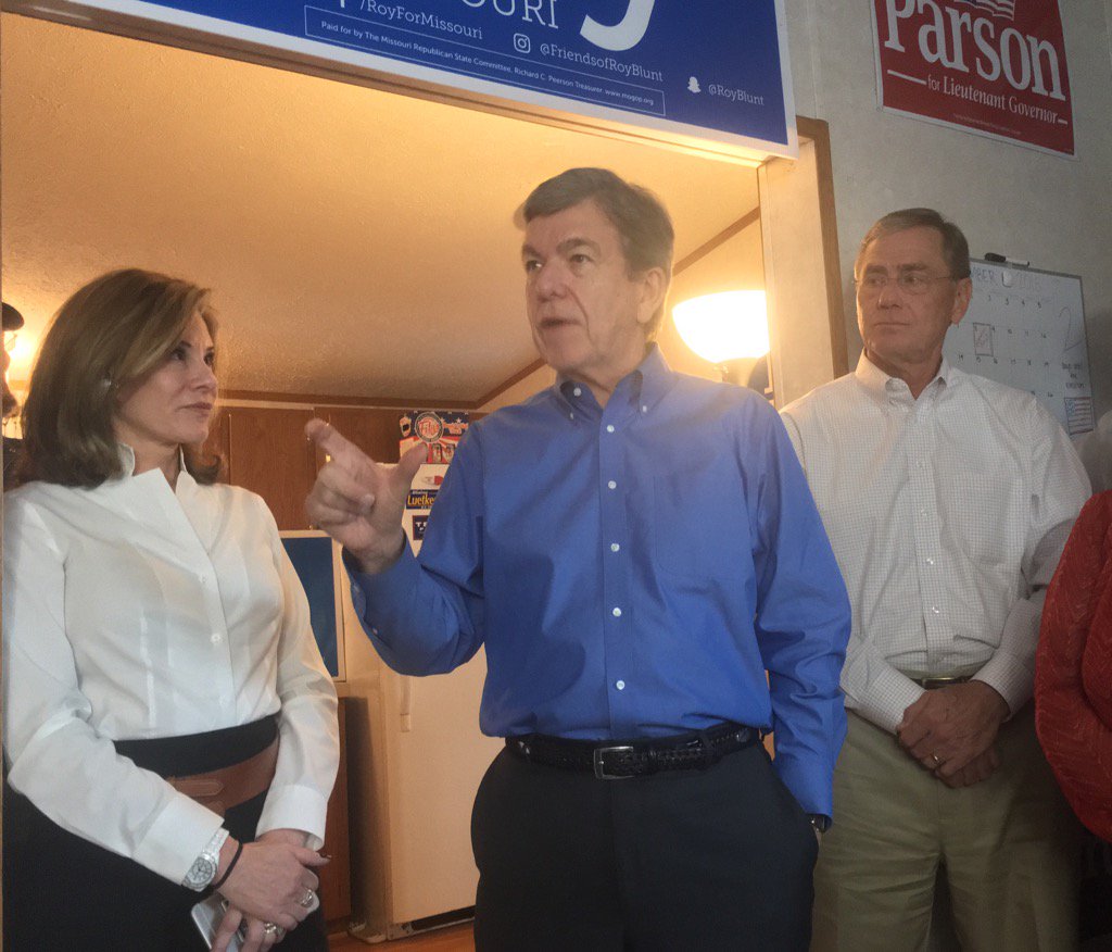 tatemoconnor's tweet photo. .@RoyBluntMO talking #GOTV & #MoreJobsLessGov in Herculaneum #MOSEN https://t.co/ps0p3W8N2U