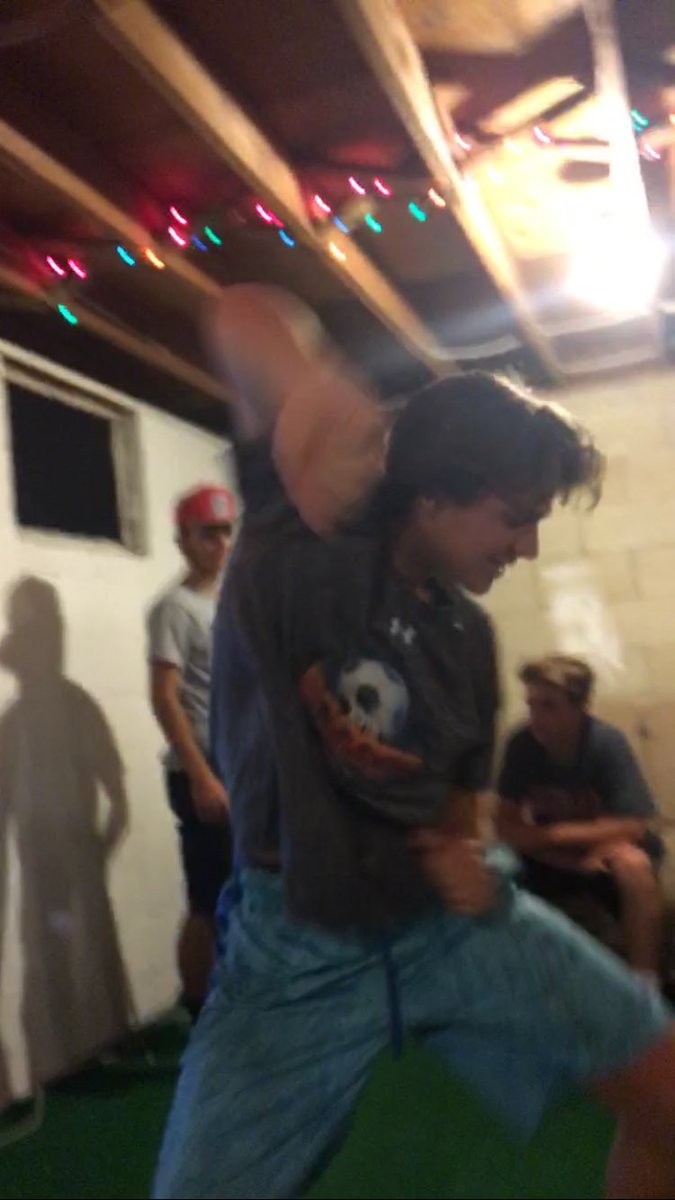 alexisaugg_'s tweet photo. @JakeSpurlock1 HAPPY BIRTHDAY u crazy child #HitAShot #WerePumped #Rofo #WhatSeasonIsIt hope u crab dance the night away https://t.co/zsdxausiOO