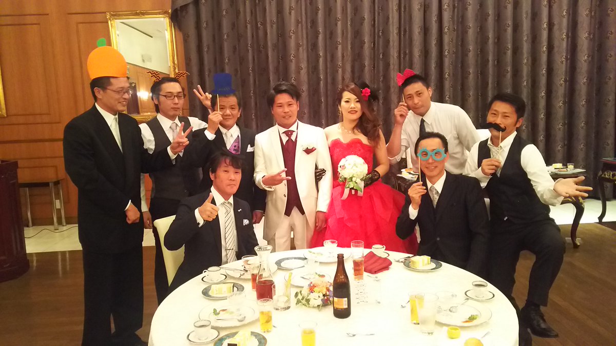 matsushimarinko's tweet image. 営業の小村くんの結婚披露宴が行われました